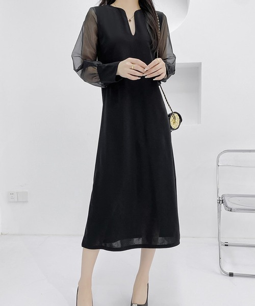 Grandeir（グランディール）の「サイドスリットシースルー袖ワンピース（ワンピース・レディース・ベージュ/ブラック・M）」の4枚目の写真