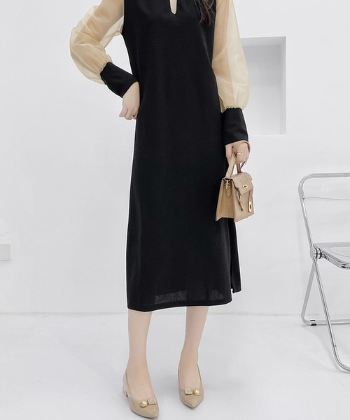 Grandeir（グランディール）の「サイドスリットシースルー袖ワンピース（ワンピース・レディース・ベージュ/ブラック・M）」の9枚目の写真