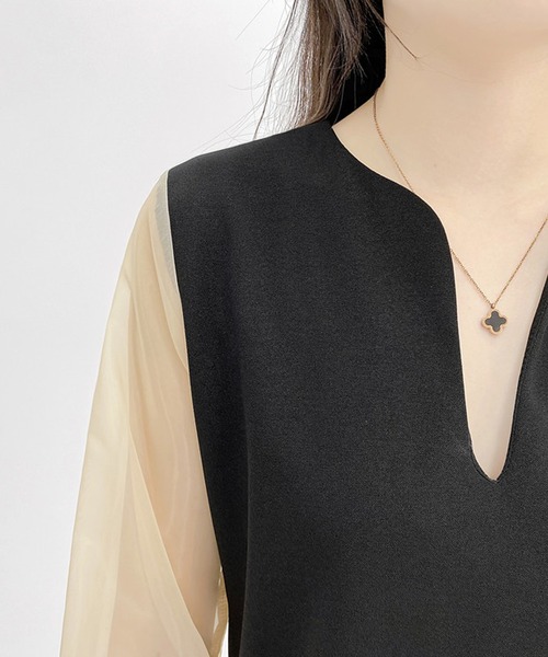 Grandeir（グランディール）の「サイドスリットシースルー袖ワンピース（ワンピース・レディース・ベージュ/ブラック・M）」の12枚目の写真