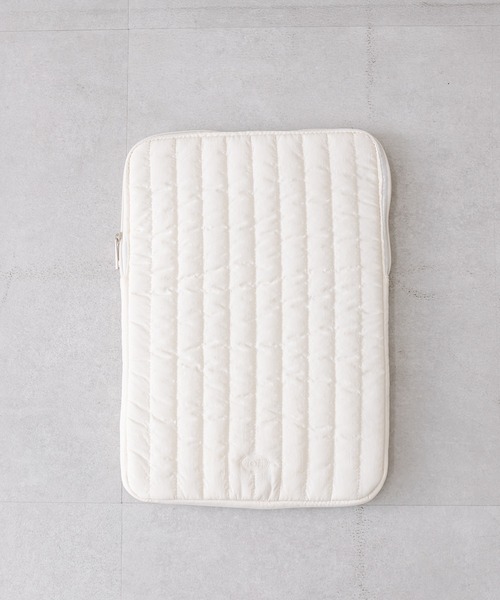 loti（ロティ）の「【4色展開】loti キルティングPCケース（PC・タブレットケース・レディース・ピンク/ブルー/オフホワイト/ブラック・ONE SIZE）」の15枚目の写真