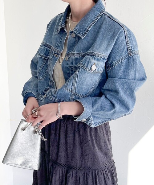 fredy emue(フレディエミュ)の「クロップド丈デニムジャケット(デニムジャケット・レディース・ネイビー/サックスブルー・38)」の21枚目の写真