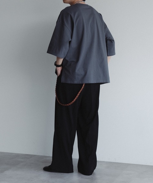epnok(エプノック)の「ベーシックルーズTee(Tシャツ/カットソー・メンズ・ブラック/オフホワイト/グレイッシュブルー・SMALL/MEDIUM/LARGE)」の6枚目の写真