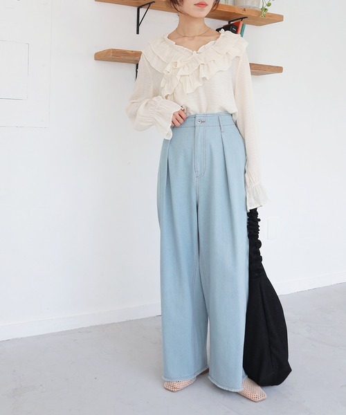 Crisp（クリスプ）の「【ZOZO限定】グリッターギャザーショルダーバッグ（ショルダーバッグ・レディース・ブラック/シルバー・FREE）」の3枚目の写真