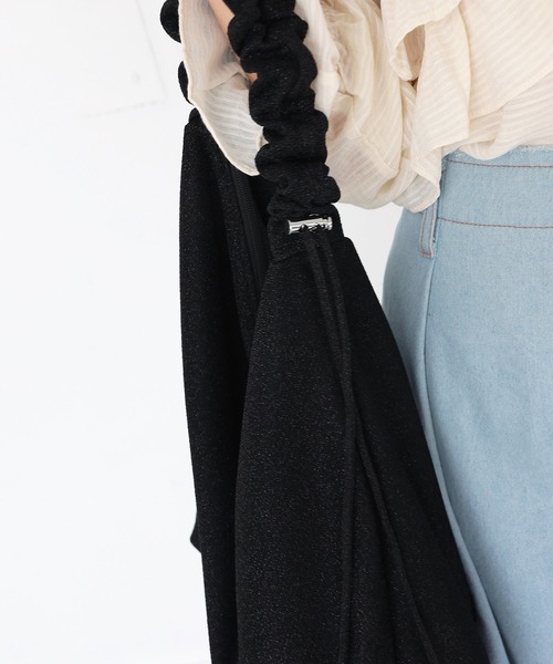 Crisp（クリスプ）の「【ZOZO限定】グリッターギャザーショルダーバッグ（ショルダーバッグ・レディース・ブラック/シルバー・FREE）」の6枚目の写真