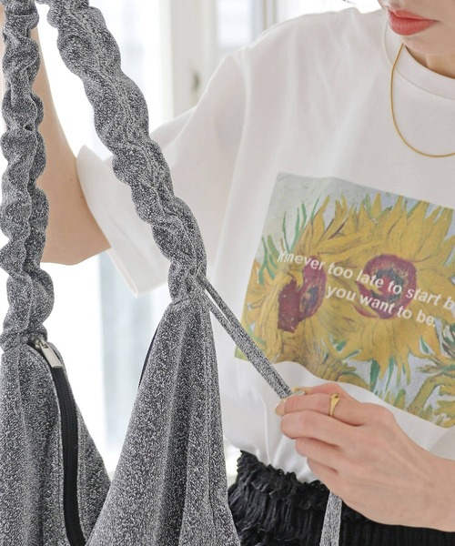 Crisp（クリスプ）の「【ZOZO限定】グリッターギャザーショルダーバッグ（ショルダーバッグ・レディース・ブラック/シルバー・FREE）」の15枚目の写真