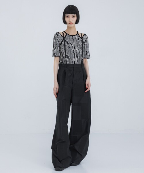 IHNN(イン)の「【IHNN/イン】BONDING SUSPENDER PANTS(その他パンツ・レディース・ベージュ/ブラック・36/38)」の2枚目の写真