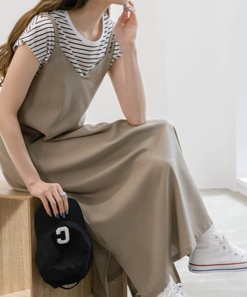 NAVY(ネイビー)の「NAVY 麻ライクキャミソールワンピース+Tシャツセット アンサブル(ワンピース・レディース・ベージュ/ブラック/カーキ・M/L/XL/S)」の5枚目の写真
