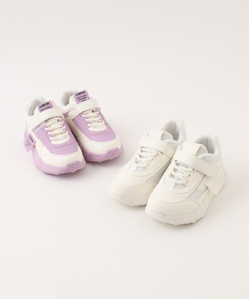 URBAN CHERRY（アーバンチェリー）の「サイドロゴタグデザインボリュームソールスニーカー（スニーカー・キッズ・ホワイト/パープル・18.5cm/18.0cm/17.5cm/17.0cm/21.0cm/20.5cm/20.0cm/19.5cm/19.0cm）」の3枚目の写真