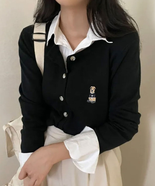 VIVID LADY(ビビッドレディー)の「くまちゃんロゴ 刺繍 ニットカーディガン レディース(カーディガン/ボレロ・レディース・ブラック/グレー/クリーム/ベージュ/ネイビー/アイボリー・FREE)」の22枚目の写真