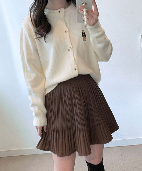 VIVID LADY(ビビッドレディー)の「くまちゃんロゴ 刺繍 ニットカーディガン レディース(カーディガン/ボレロ・レディース・ブラック/グレー/クリーム/ベージュ/ネイビー/アイボリー・FREE)」の14枚目の写真