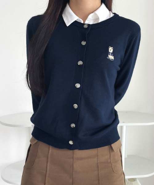 VIVID LADY(ビビッドレディー)の「くまちゃんロゴ 刺繍 ニットカーディガン レディース(カーディガン/ボレロ・レディース・ブラック/グレー/クリーム/ベージュ/ネイビー/アイボリー・FREE)」の13枚目の写真