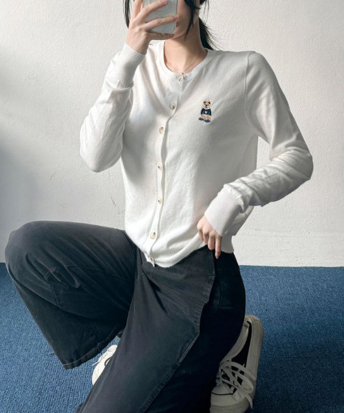 VIVID LADY(ビビッドレディー)の「くまちゃんロゴ 刺繍 ニットカーディガン レディース(カーディガン/ボレロ・レディース・ブラック/グレー/クリーム/ベージュ/ネイビー/アイボリー・FREE)」の19枚目の写真