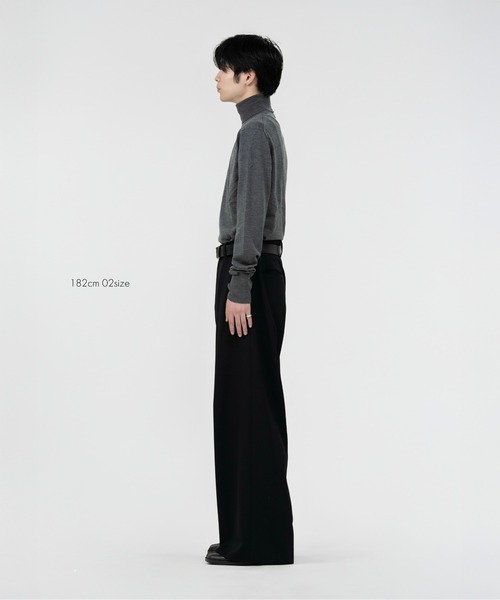 LAPIIS（ラピス）の「WOOL GABARDINE INTACK WIDE TROUSERS
