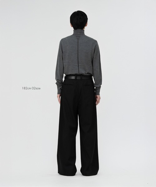 LAPIIS（ラピス）の「WOOL GABARDINE INTACK WIDE TROUSERS
