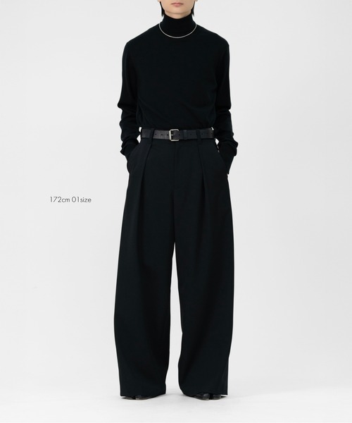 LAPIIS（ラピス）の「WOOL GABARDINE INTACK WIDE TROUSERS