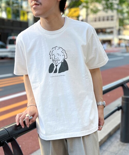 BARNS OUTFITTERS（バーンズアウトフィッターズ）の「【BARNS OUTFITTERS/バーンズアウトフィッターズ】別注 TUBE Tシャツ learn from yesterday（Tシャツ/カットソー・メンズ・ピンク/グレイッシュベージュ/ホワイト/チャコールグレー・M/S/L）」の10枚目の写真