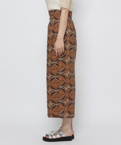 LOWRYS FARM(ローリーズファーム)の「バティックガラタイトスカート 122028(スカート・レディース・ブラウン/ネイビー・FREE)」の6枚目の写真