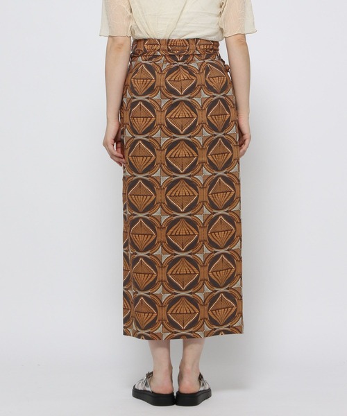 LOWRYS FARM(ローリーズファーム)の「バティックガラタイトスカート 122028(スカート・レディース・ブラウン/ネイビー・FREE)」の5枚目の写真