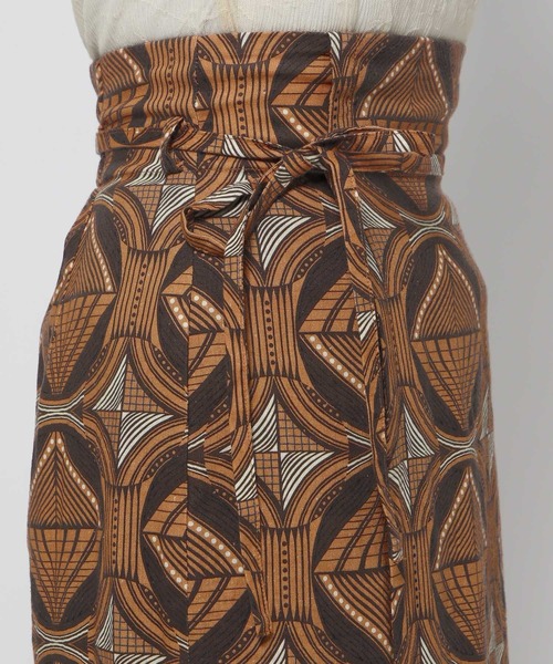 LOWRYS FARM(ローリーズファーム)の「バティックガラタイトスカート 122028(スカート・レディース・ブラウン/ネイビー・FREE)」の17枚目の写真