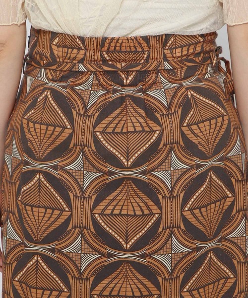 LOWRYS FARM(ローリーズファーム)の「バティックガラタイトスカート 122028(スカート・レディース・ブラウン/ネイビー・FREE)」の15枚目の写真