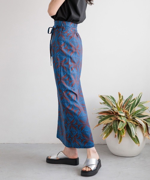 LOWRYS FARM（ローリーズファーム）の「バティックガラタイトスカート