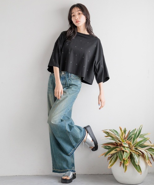 LOWRYS FARM（ローリーズファーム）の「ビジューワイドＴシャツ　120612（Tシャツ/カットソー・レディース・オフホワイト/ブラック・FREE）」の7枚目の写真