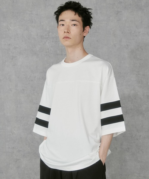 THE STANDARD（ザスタンダード）の「WEGO/フットボールTEE（Tシャツ/カットソー・メンズ・ホワイト/ダークグレー・MEDIUM/LARGE）」の2枚目の写真