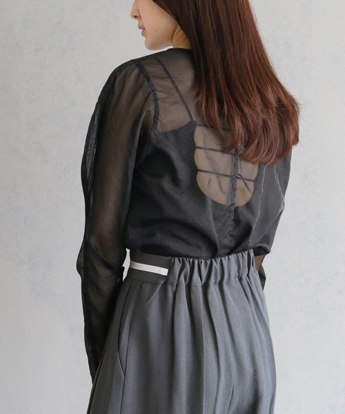 cheriella(シェリエラ)の「【cheriella】バックデザインストラップキャミソール BACK DESIGN STRAP CAMISOLE(キャミソール・レディース・オフホワイト/グレー/ブラック・FREE)」の18枚目の写真