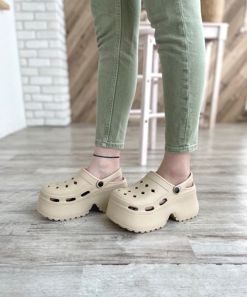 LUGG NAGG(ラグナグ)の「【厚底】ラバークロッグサンダル【ベルト稼働】(サンダル・レディース・ホワイト/ブラック/ベージュ・M/L)」の11枚目の写真