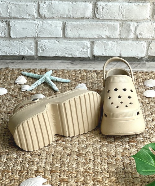 LUGG NAGG(ラグナグ)の「【厚底】ラバークロッグサンダル【ベルト稼働】(サンダル・レディース・ホワイト/ブラック/ベージュ・M/L)」の19枚目の写真