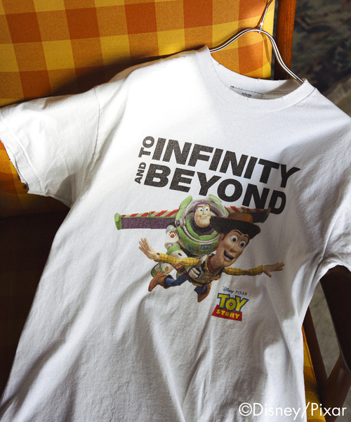 Disney（ディズニー）の「DISNEY / PIXAR 別注 プリントTシャツ（Tシャツ/カットソー・メンズ・ブラック系その他/ホワイト系その他/ブラック/ライトグレー/ホワイト・LARGE/MEDIUM）」の2枚目の写真