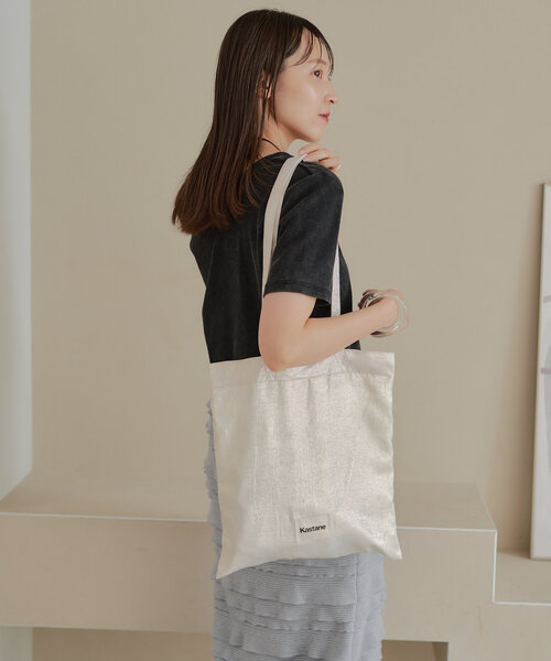 Kastane（カスタネ）の「【5色展開/A4サイズ】NEWシャイニーマルチトートBAG（トートバッグ・レディース・ピンク/ベージュ/ブラック/ホワイト/ブルー系その他・FREE）」の21枚目の写真