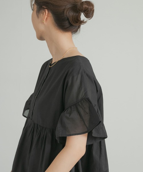 URBAN RESEARCH DOORS（アーバンリサーチドアーズ）の「コットンボイル2WAY切替ブラウス（シャツ/ブラウス・レディース・オフホワイト/ブルー/ブラック・MEDIUM）」の16枚目の写真