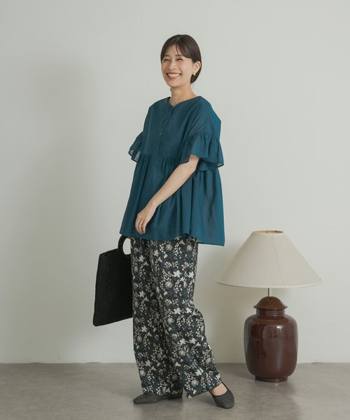 URBAN RESEARCH DOORS（アーバンリサーチドアーズ）の「コットンボイル2WAY切替ブラウス（シャツ/ブラウス・レディース・オフホワイト/ブルー/ブラック・MEDIUM）」の5枚目の写真