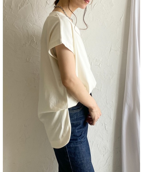She's Closet(シーズクローゼット)の「綿コットン100%深Vネック/キーネック無地半袖Tシャツ(Tシャツ/カットソー・レディース・ブラック/アイボリー/グレー・FREE)」の22枚目の写真