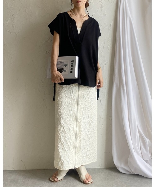 She's Closet(シーズクローゼット)の「綿コットン100%深Vネック/キーネック無地半袖Tシャツ(Tシャツ/カットソー・レディース・ブラック/アイボリー/グレー・FREE)」の19枚目の写真