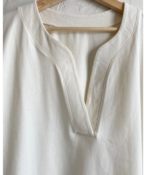 She's Closet(シーズクローゼット)の「綿コットン100%深Vネック/キーネック無地半袖Tシャツ(Tシャツ/カットソー・レディース・ブラック/アイボリー/グレー・FREE)」の12枚目の写真