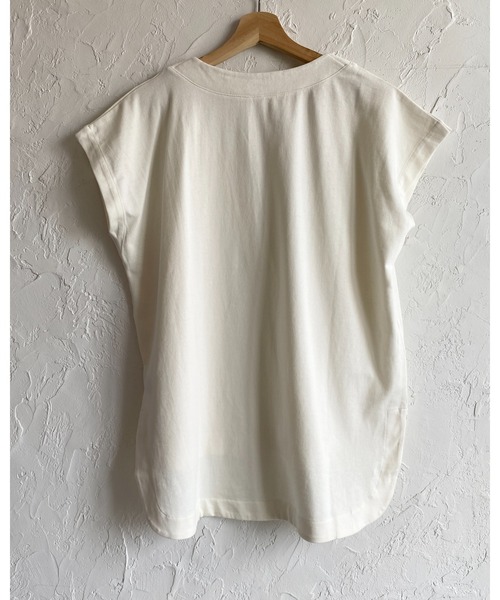 She's Closet(シーズクローゼット)の「綿コットン100%深Vネック/キーネック無地半袖Tシャツ(Tシャツ/カットソー・レディース・ブラック/アイボリー/グレー・FREE)」の10枚目の写真