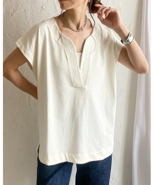She's Closet(シーズクローゼット)の「綿コットン100%深Vネック/キーネック無地半袖Tシャツ(Tシャツ/カットソー・レディース・ブラック/アイボリー/グレー・FREE)」の8枚目の写真