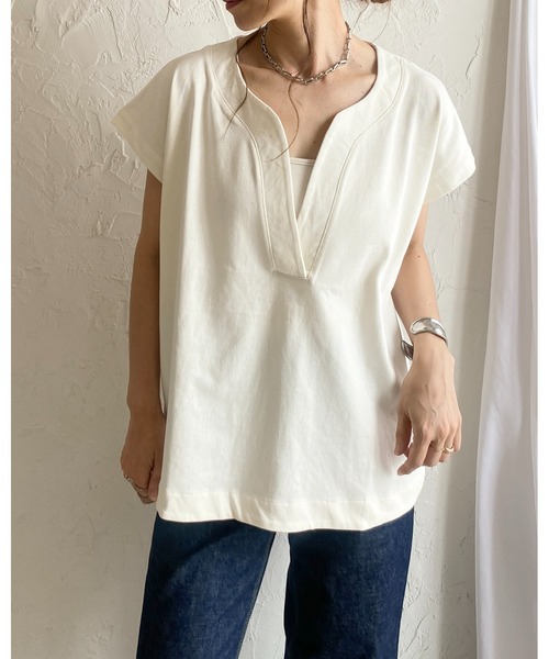She's Closet(シーズクローゼット)の「綿コットン100%深Vネック/キーネック無地半袖Tシャツ(Tシャツ/カットソー・レディース・ブラック/アイボリー/グレー・FREE)」の7枚目の写真