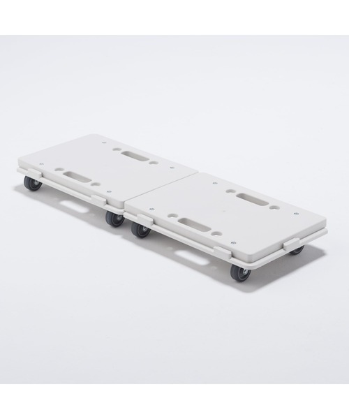 縦にも横にも連結できる再生ポリプロピレン入り平台車 約幅27
