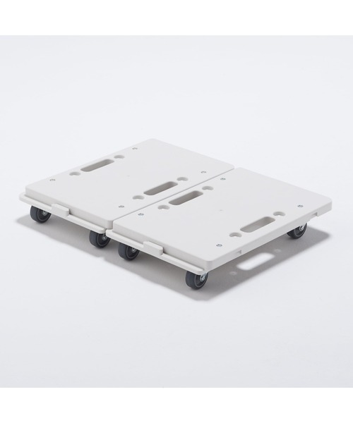 無印良品（ムジルシリョウヒン）の「縦にも横にも連結できる再生ポリプロピレン入り平台車　約幅２７．５×奥行４１×高さ７．５ｃｍ（収納グッズ・メンズ・ライトグレー系・FREE）」の5枚目の写真