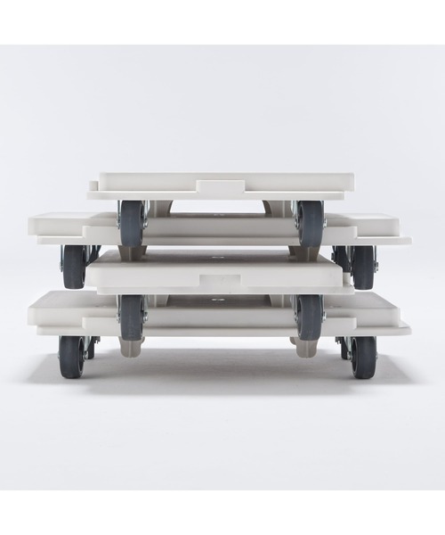 無印良品（ムジルシリョウヒン）の「縦にも横にも連結できる再生ポリプロピレン入り平台車　約幅２７．５×奥行４１×高さ７．５ｃｍ（収納グッズ・メンズ・ライトグレー系・FREE）」の9枚目の写真