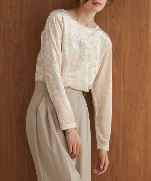 Bab（バブ）の「シアーベロアベーシックトップス（Tシャツ/カットソー・レディース・ベージュ/ライトグレー/グリーン/アイボリー/ブラック・FREE）」の6枚目の写真