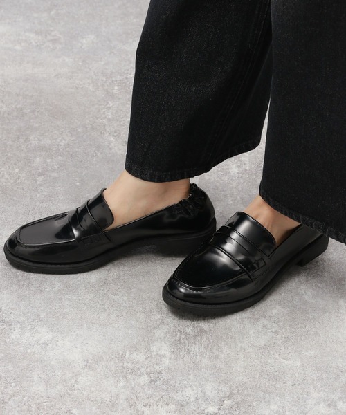 LAKOLE(ラコレ)の「【卒入式/オケージョンにも】ギャザーコインローファー / 135004(ローファー・レディース・ブラック/ブラック系その他/シルバー・MEDIUM/LARGE)」の20枚目の写真