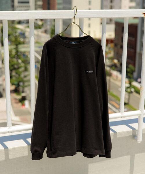 ITEMS URBANRESEARCH（アイテムズ アーバンリサーチ）の「天竺 ワンポイント ロングスリーブTシャツ（Tシャツ/カットソー・メンズ・ベージュ/その他1/ホワイト/ブルー/ブラック・MEDIUM/LARGE）」の3枚目の写真