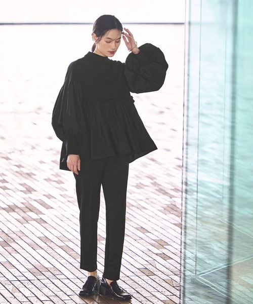 洗える ｜ 異素材 フリル ペプラム ボリュースリーブ TOPS ｜ 長袖 トップス 二の腕カバー 体型カバー 袖ボリューム オフィスカジュアル 通勤服 華やか ブラウス（シャツ/ブラウス）｜RUIRUE BOUTIQUE（ルイルエブティック）