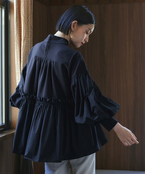 洗える ｜ 異素材 フリル ペプラム ボリュースリーブ TOPS ｜ 長袖 トップス 二の腕カバー 体型カバー 袖ボリューム オフィスカジュアル 通勤服 華やか ブラウス（シャツ/ブラウス）｜RUIRUE BOUTIQUE（ルイルエブティック）