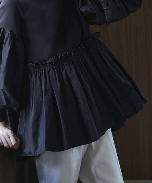 洗える ｜ 異素材 フリル ペプラム ボリュースリーブ TOPS ｜ 長袖 トップス 二の腕カバー 体型カバー 袖ボリューム オフィスカジュアル 通勤服 華やか ブラウス（シャツ/ブラウス）｜RUIRUE BOUTIQUE（ルイルエブティック）