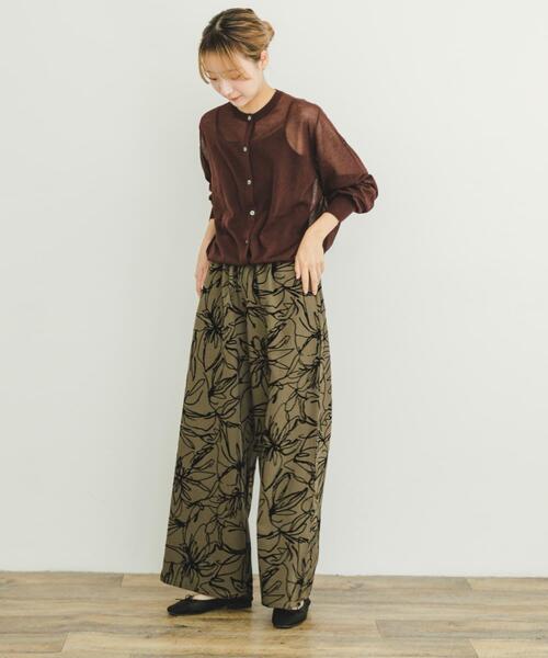 ITEMS URBANRESEARCH（アイテムズ アーバンリサーチ）の「イージーワイドストレートパンツ（その他パンツ・レディース・グリーン/ブラック/ブラウン/ライトベージュ/ドット・FREE）」の7枚目の写真